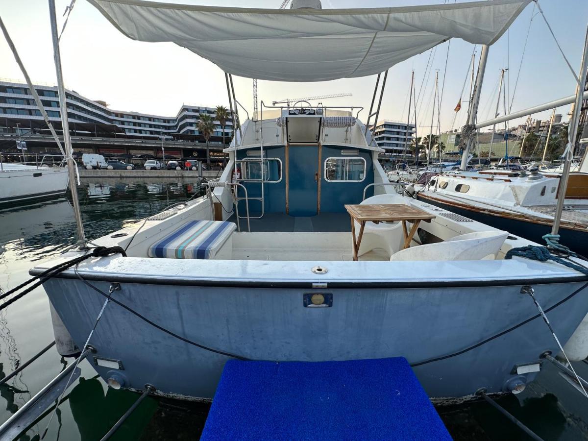Hotel !!Boat With Ac In Port Forum 2 Bikes Included!! Sant Adria de Besos Exteriér fotografie